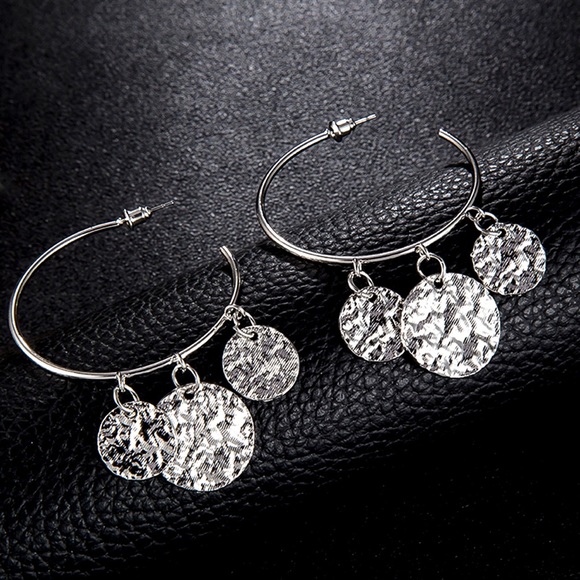 2/$20! Silver 3/4 Hoops Dangling Discs Earrings - Picture 5 of 8